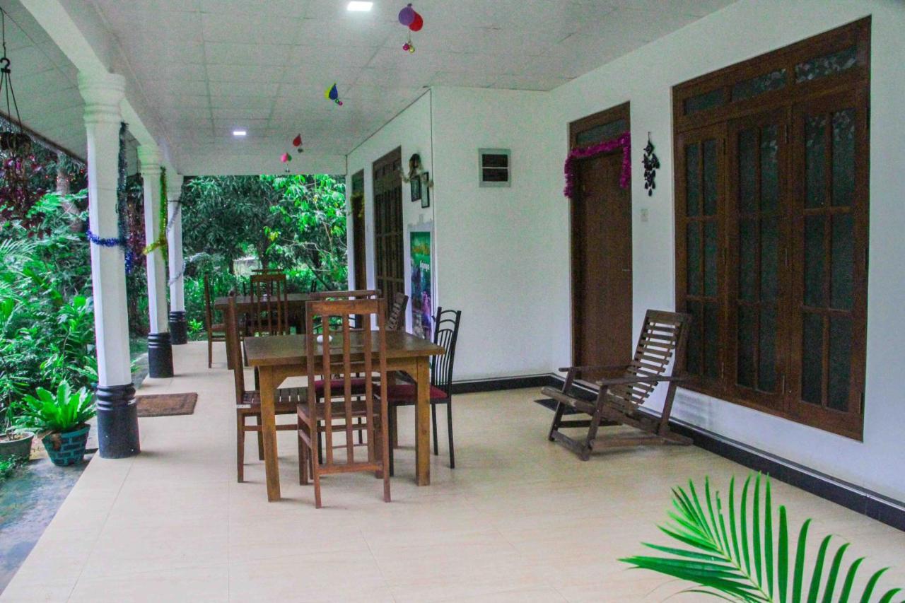 Sigiriya Mana B&B Extérieur photo