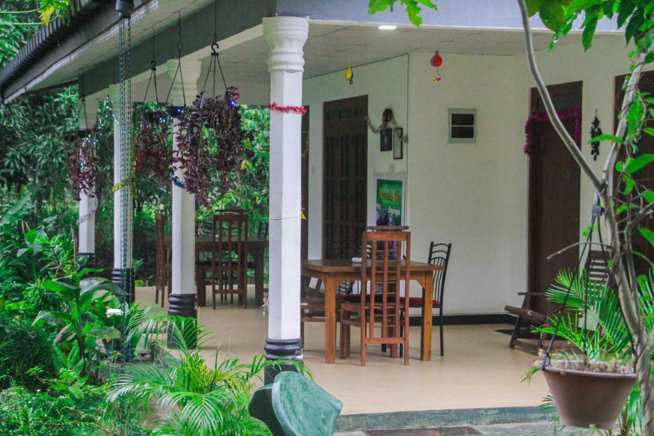 Sigiriya Mana B&B Extérieur photo