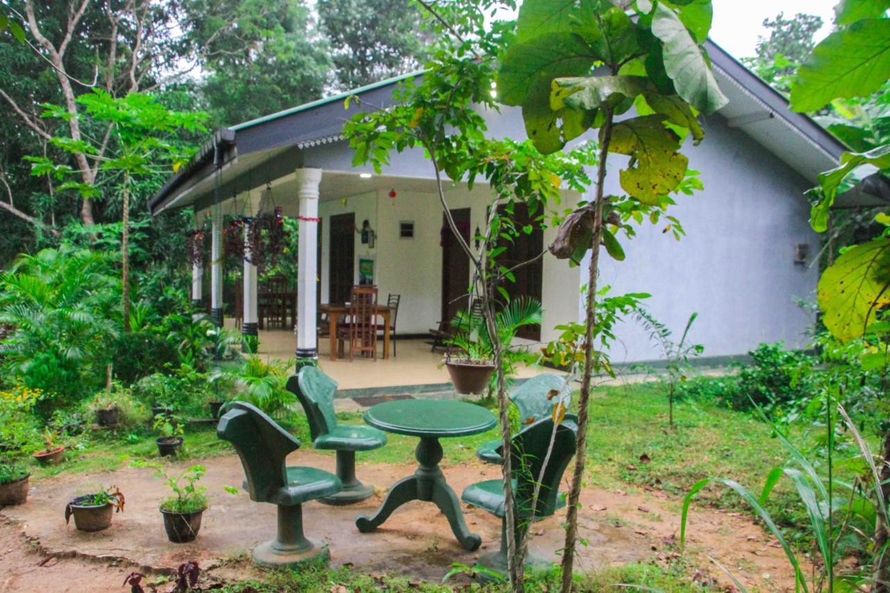 Sigiriya Mana B&B Extérieur photo