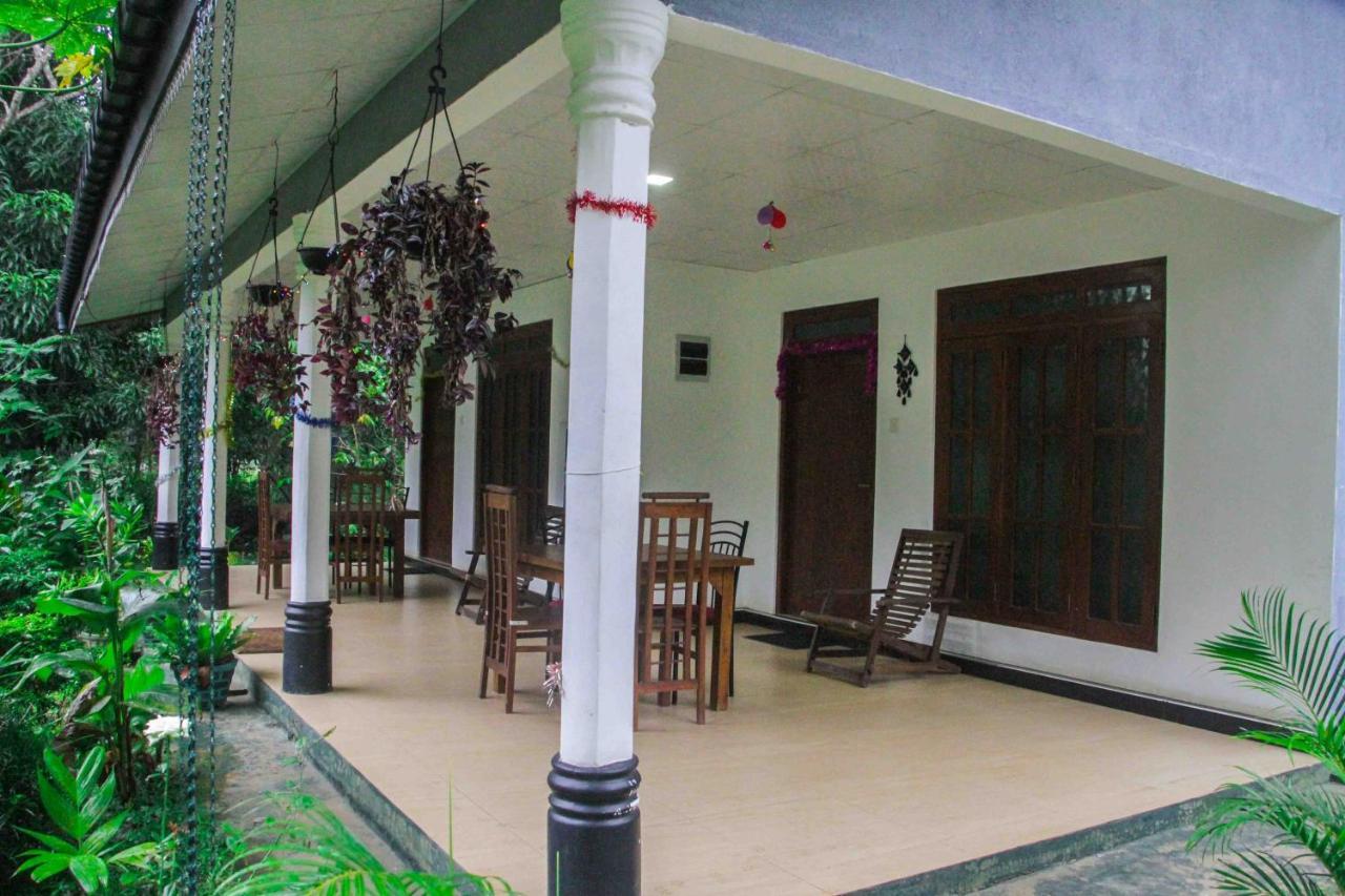 Sigiriya Mana B&B Extérieur photo
